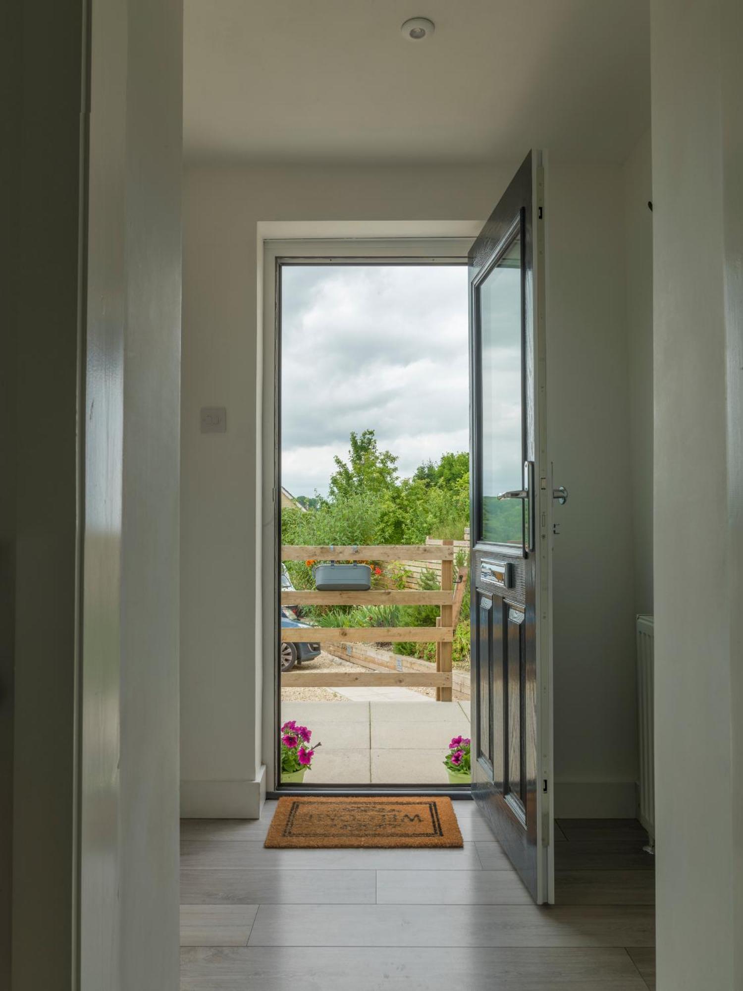 Stunning Modern Apartment In The Cotswolds Chalford Zewnętrze zdjęcie