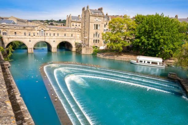 Stunning Modern Apartment In The Cotswolds Chalford Zewnętrze zdjęcie